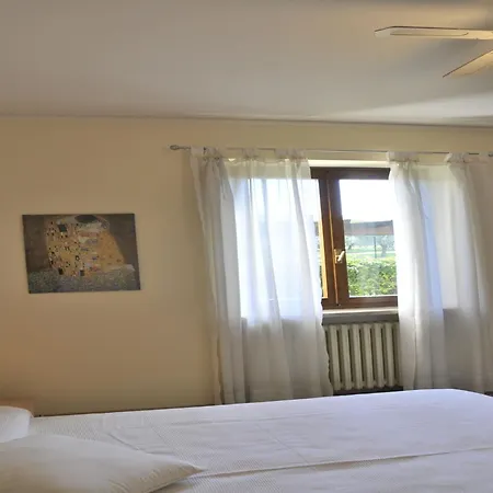Semesterbostad In Near Garda