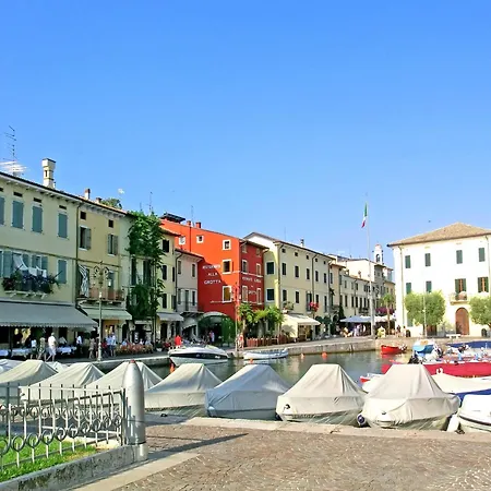 Semesterbostad In Near Garda